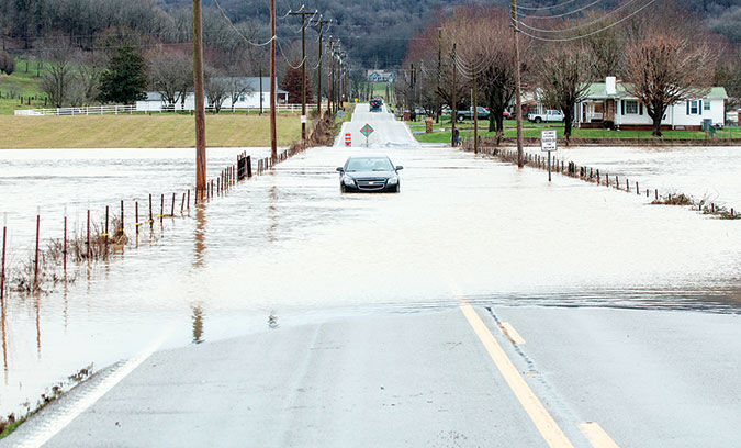 From duck boots to snow shoes, Tennessee weather hits county with flood waters, snow